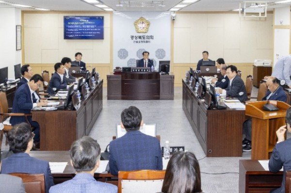 보도용2024.04.23 제346회 임시회 건설소방위원회_19.jpg