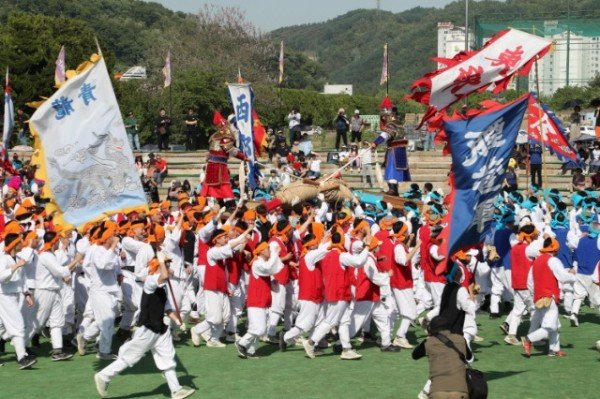 0504 차전장군노국공주축제서 다채로운 민속문화공연 선보여 (2).JPG