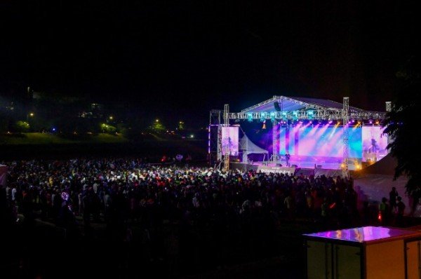 영주-1-1 신바람 난 선비의 화려한 외출 영주 선비문화축제 개막식 전경.jpg