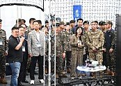 [미래도시전략과] 드론봇 전투경연대회_유무인 복합전투체계 전시회 2.JPG