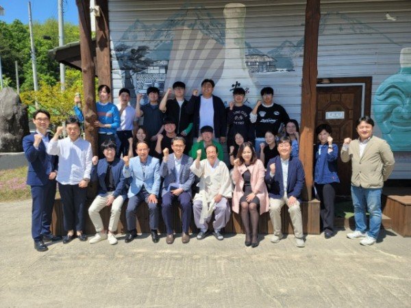 0508 맞춤형 일자리사업 위해 지(地)-산(産)-학(學)이 뛴다 (2).jpg