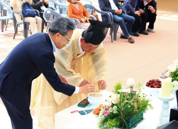 1-2 사진(제17회 조지훈예술제 성황리 개최).jpg