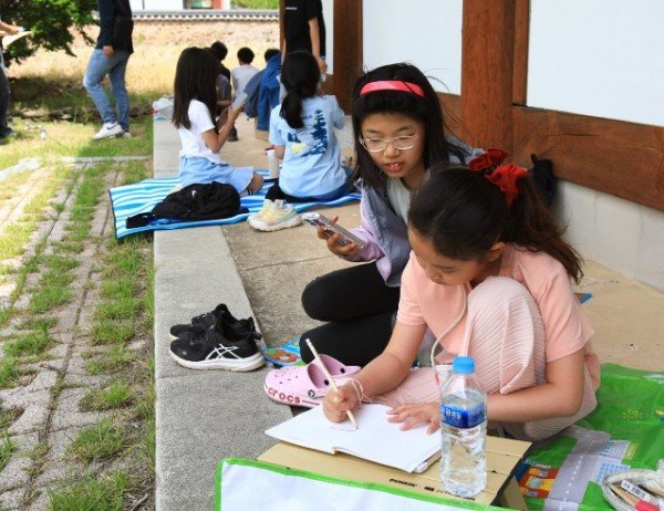 1-3 사진(제17회 조지훈예술제 성황리 개최).jpg