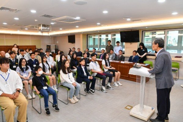 영주-4-4 박남서 영주시장이 인사말을 하고 있다.jpg