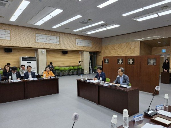 영주-4-2 박남서 영주시장이 관광자원의 경쟁력 강화를 강조하고 있다 (1).jpg