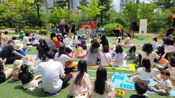 찾아오는가족센터_우미린센트럴파크_보도자료 사진 (1).jpg
