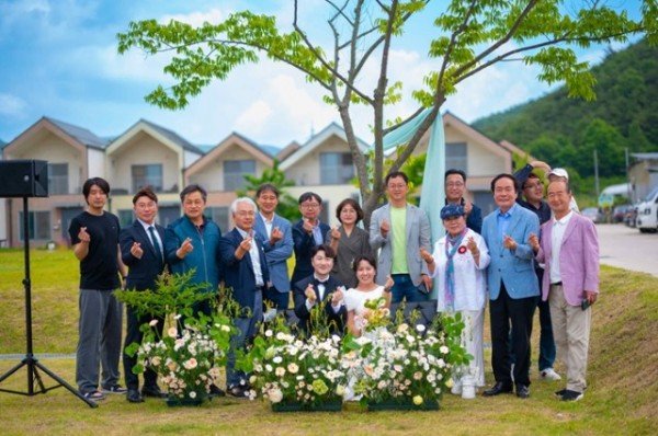 05의성군제공 청년창업 결혼커플.jpg