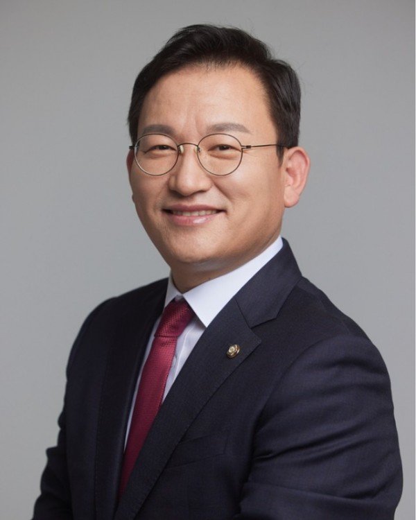 김형동 의원 프로필사진.jpg