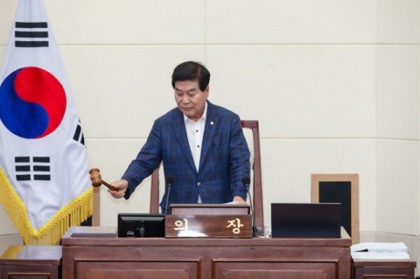 1-2. 안주찬 의장.jpg