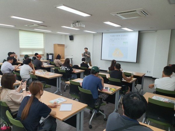 [농업정책과] 청년농업인 맞춤교육 3 (1).jpg