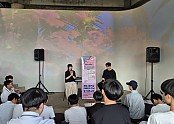 영주-7-2 최원석 변리사(정면 남자)가 진행한 직업특강 모습.jpg