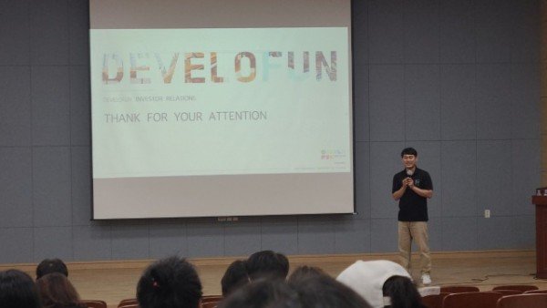 i_12fUd018svc1fj32vlnmgdyi_tg3zvl.jpg