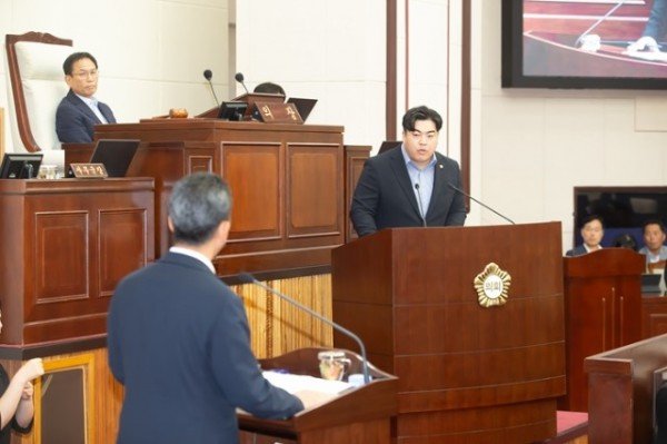 김정도 의원 - 시정질문.jpg