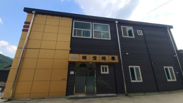 j_026Ud018svc5y5l427bav1k_tg3zvl.jpg