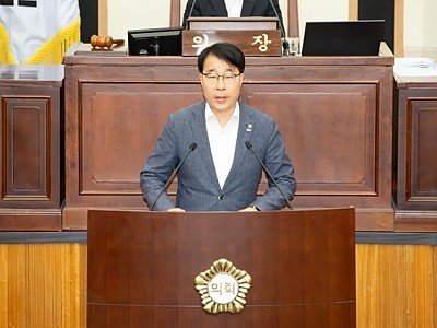 제281회 임시회(5분 자유발언-신용하 의원).jpg