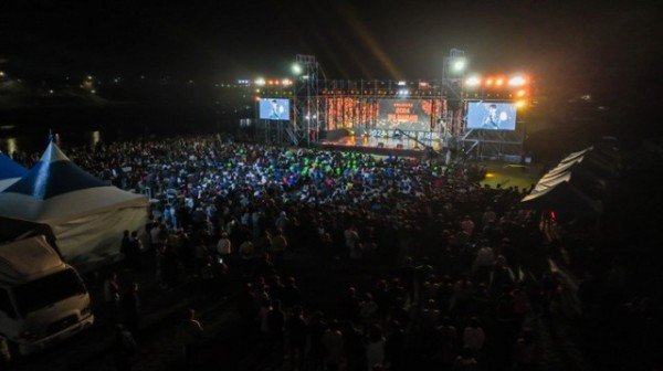 영주-2 _2024영주장날 농특산물 대축제_ 축하공연 전경.jpg