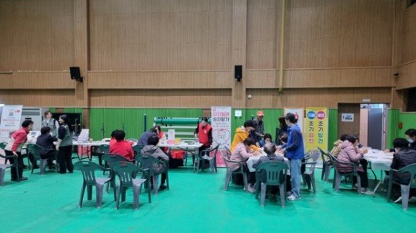 1-3 사진(영양군，노년기 행복，감사 찾기 스토리텔링 운영).jpg