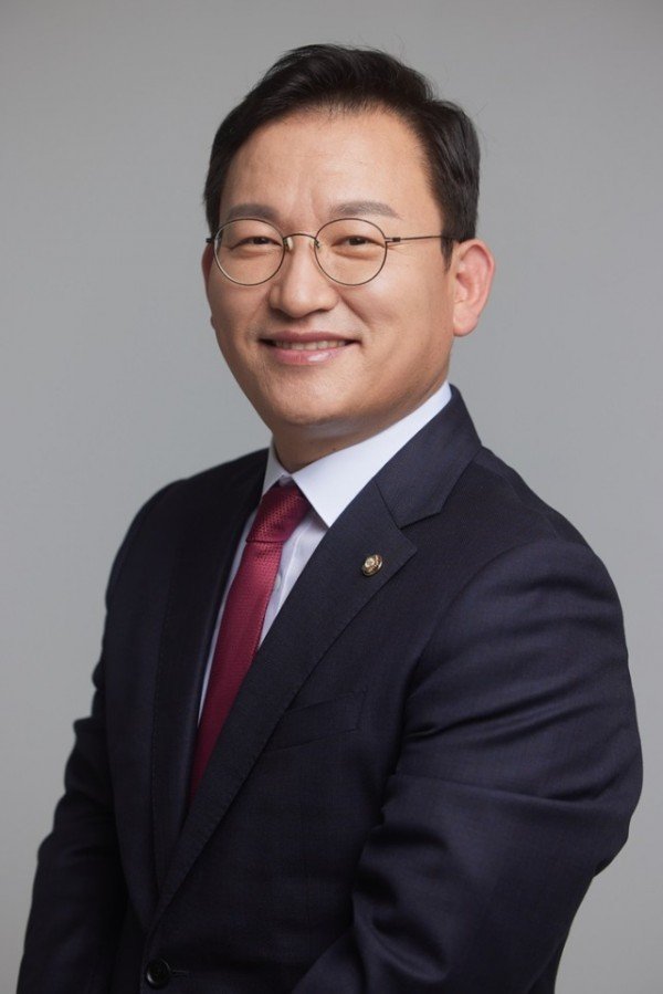 김형동_의원_프로필_사진.jpg