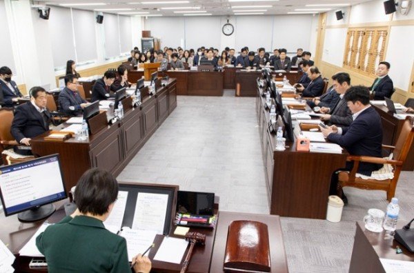 1-1. 2025.01.23_제352회_임시회_기획경제위원회_10.jpg