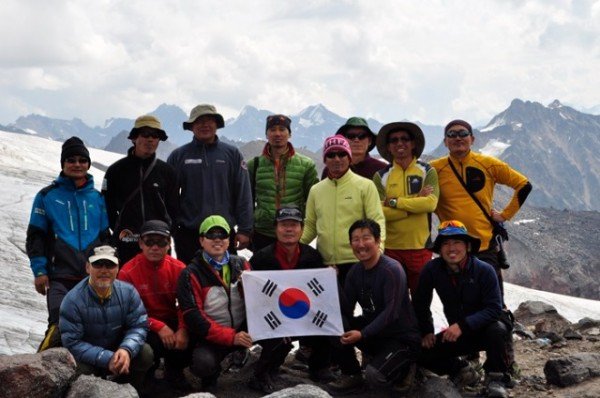 [체육진흥과]2012년 유럽의 엘브루즈.JPG