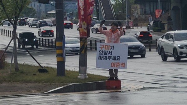 7_453Ud018svc1hnunh1ryxig_tg3zvl.jpg