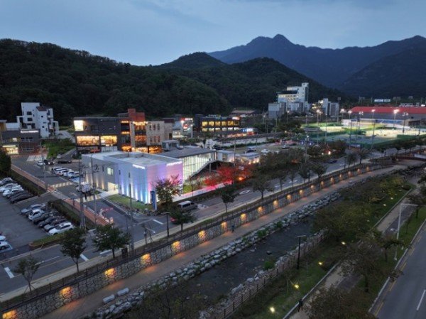 [문화예술과]센터 전경(밤) (4).JPG
