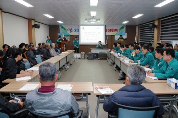 0507 안동시, ‘찾아가는 현장소통 간담회’ 통해 산불피해 복구 지원 본격화 (2).JPG