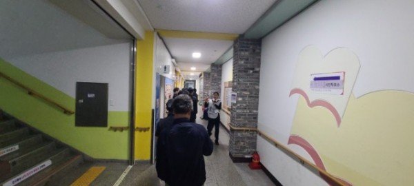 9_4g5Ud018svc16jefqwk3252m_tg3zvl.jpg