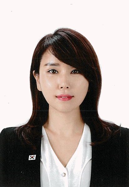 250613 한숙경 의원, 증명사진.gif
