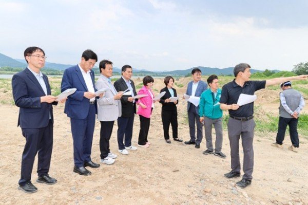 낙동강 생태축 현장방문(현황청취).JPG