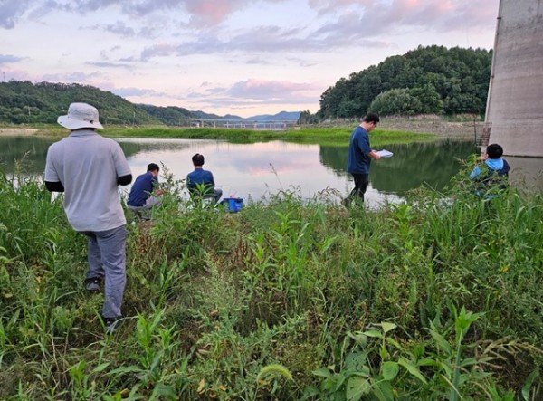 영주-2-2 영주댐 낚시 금지구역 집중단속 실시하고 있다 (1).jpg