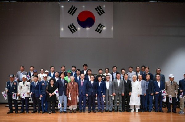영주-1-5 제80주년 8.15광복절 기념식이 개최 기념사진.jpg