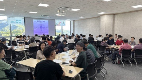 0905 안동 세계유교문화박물관  인문학 열기 뜨겁다 (2).jpg