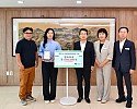 영주-4 이보영 만수주조 대표가 영주시 인재육성장학금 100만 원을 기탁했다.jpg