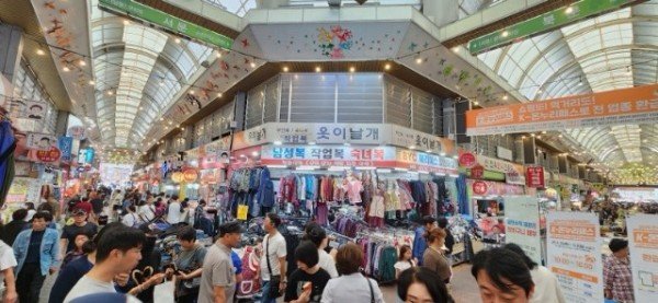 [일자리경제과3]온누리패스 점포현장.jpg