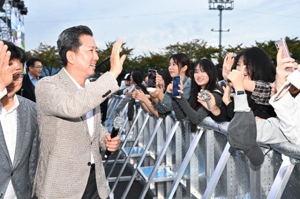 [2025 힙합페스티벌](구미시장 인사)3.jpg