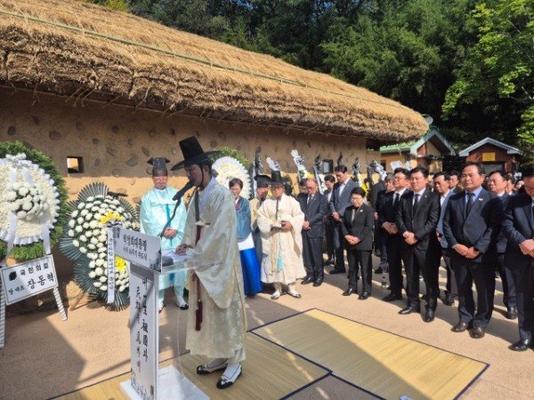 i_4ggUd018svcu9yanqs1ytuv_tg3zvl (1).jpg