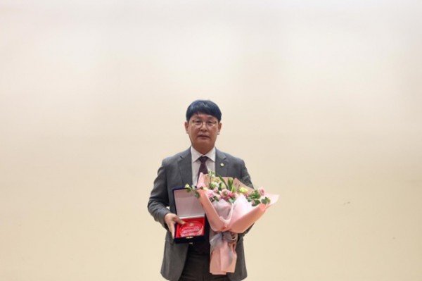 2025 지방자치 의정대상 수상(손성호 의원) (3).jpg