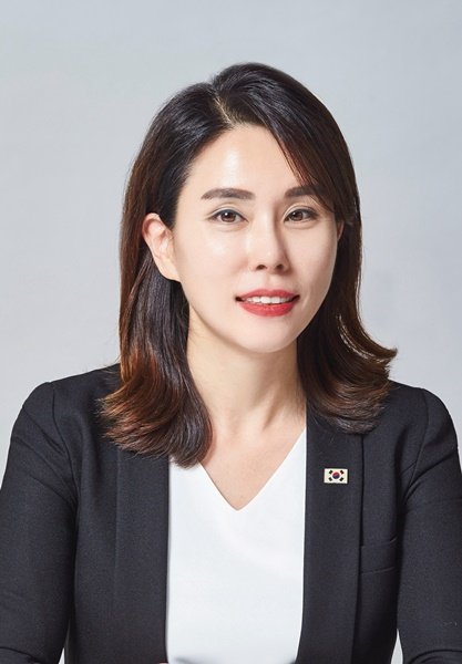 251105 한숙경 의원, 증명사진.jpg