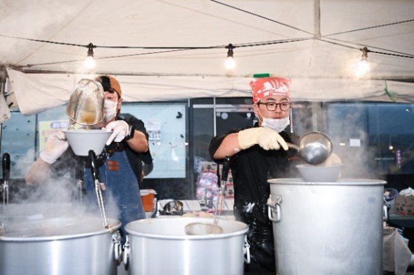 [낭만관광과]205년 구미라면축제 쉐프1.jpg