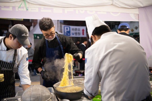 [낭만관광과]205년 구미라면축제 쉐프2.jpg