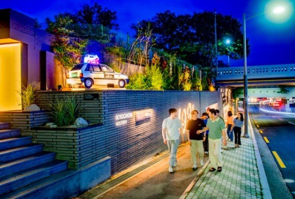 [정책기획과]“치킨 성지 순례 왔어요”… 구미 교촌거리 발길 북적1.jpg