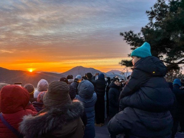 01의성군제공 해맞이 및 충혼탑 참배1.jpg