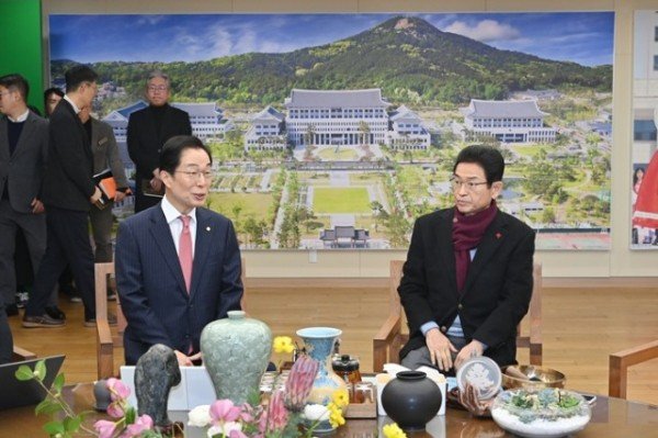 (추가)1.경북교육감_경북도지사, 행정통합 교육 현안 논의(교육자치 보장과 교육격차 해소, 현장 소통 강화)_01.jpg