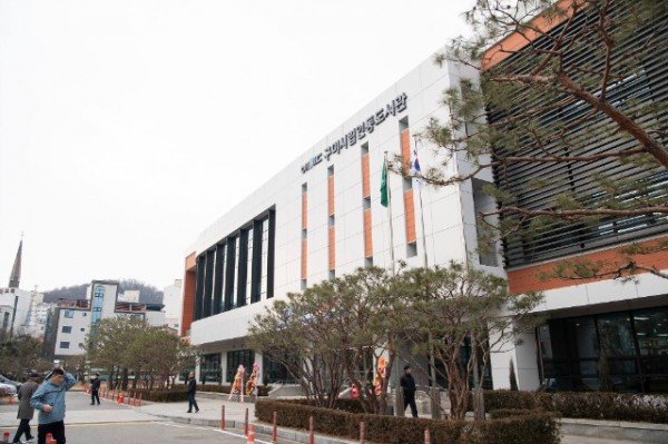 [시립중앙도서관]인동도서관 외관2.jpg