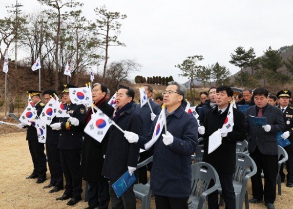 1-5. 사진(제107주년 31절 기념식 거행).jpg