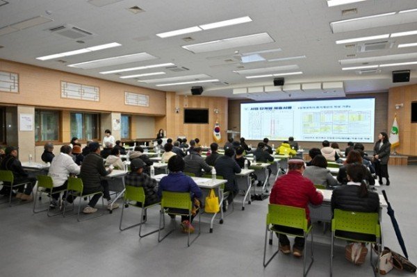 영주-2-1 영주시는 지난 18일 시청 강당에서 공동주택 관리 보조금 지원사업 설명회를 개최했다.jpg