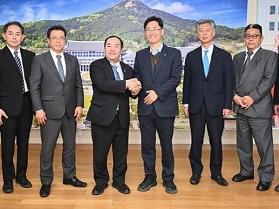 (추가_보도자료_3)일본_히로시마현_의회_의장단_방문2 (2).jpg