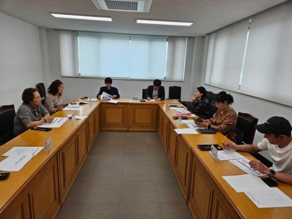 영주-10-1 영주시, ‘콩 자립형 융복합단지 조성’ 홍보마케팅 컨설팅 사업 추진을 위한 실무협의회가 진행되고 있다.jpg