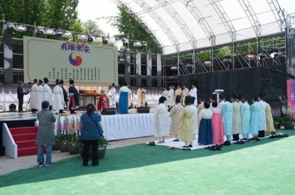 0501 2026 차전장군 노국공주 축제, 성황제․서제로 화려한 개막 (1).JPG